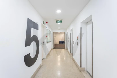 Escritório para Arrendamento em Santo António