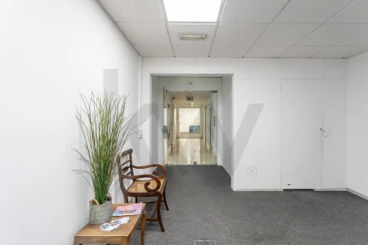 Escritório para Arrendamento em Santo António