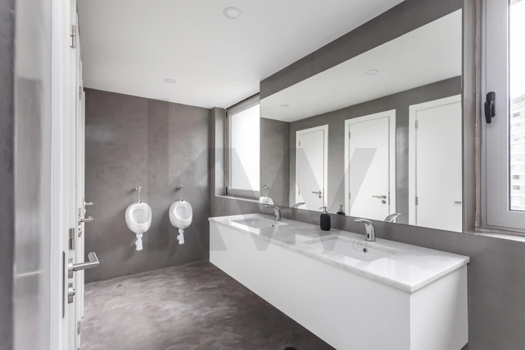 Escritório para Arrendamento em Santo António Foto 16