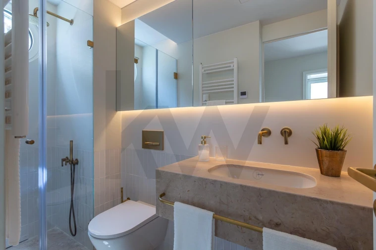 Apartamento T2 para Venda em Santo António Foto 23
