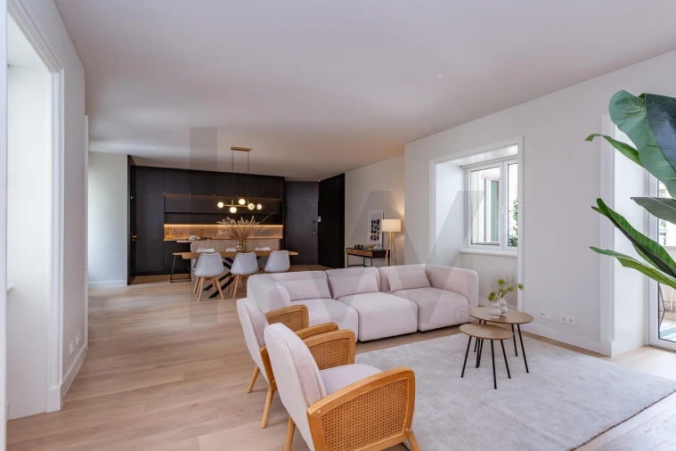 Apartamento T2 para Venda em Santo António Foto 5