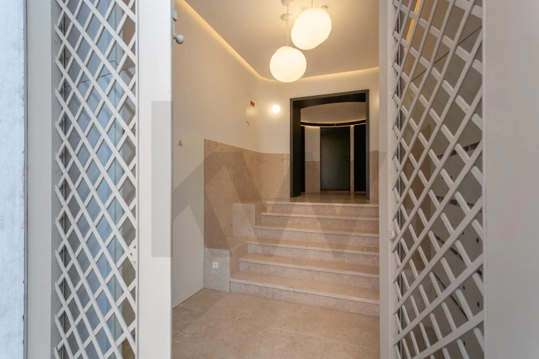 Apartamento T2 para Venda em Santo António Foto 36