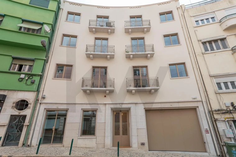 Apartamento T2 para Venda em Santo António Foto 38
