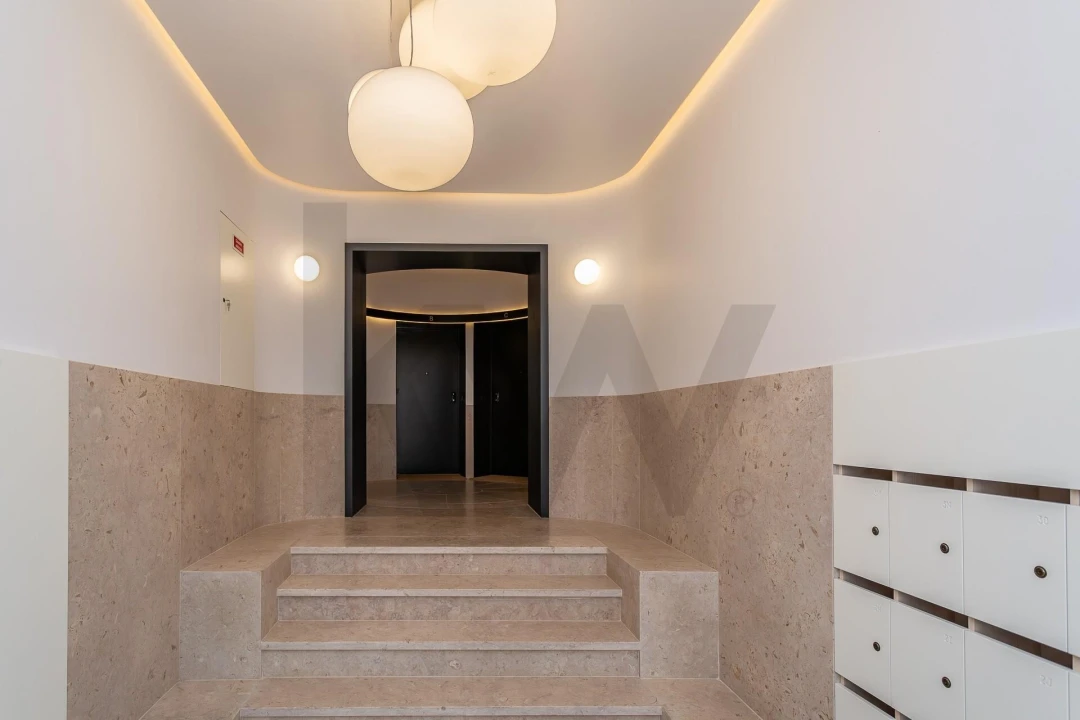 Apartamento T2 para Venda em Santo António Foto 35