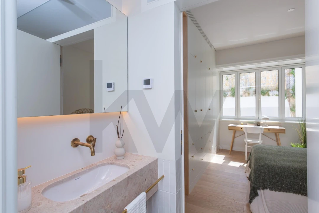 Apartamento T2 para Venda em Santo António Foto 31