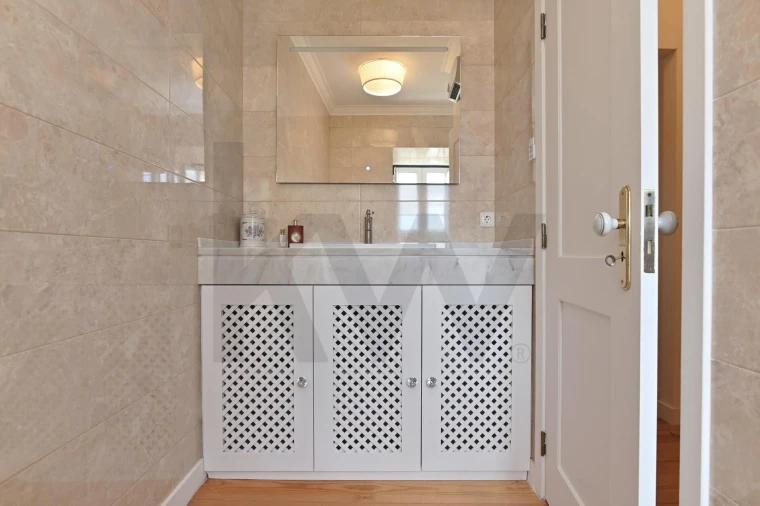 Moradia T4 para Venda em Fanhões Foto 13