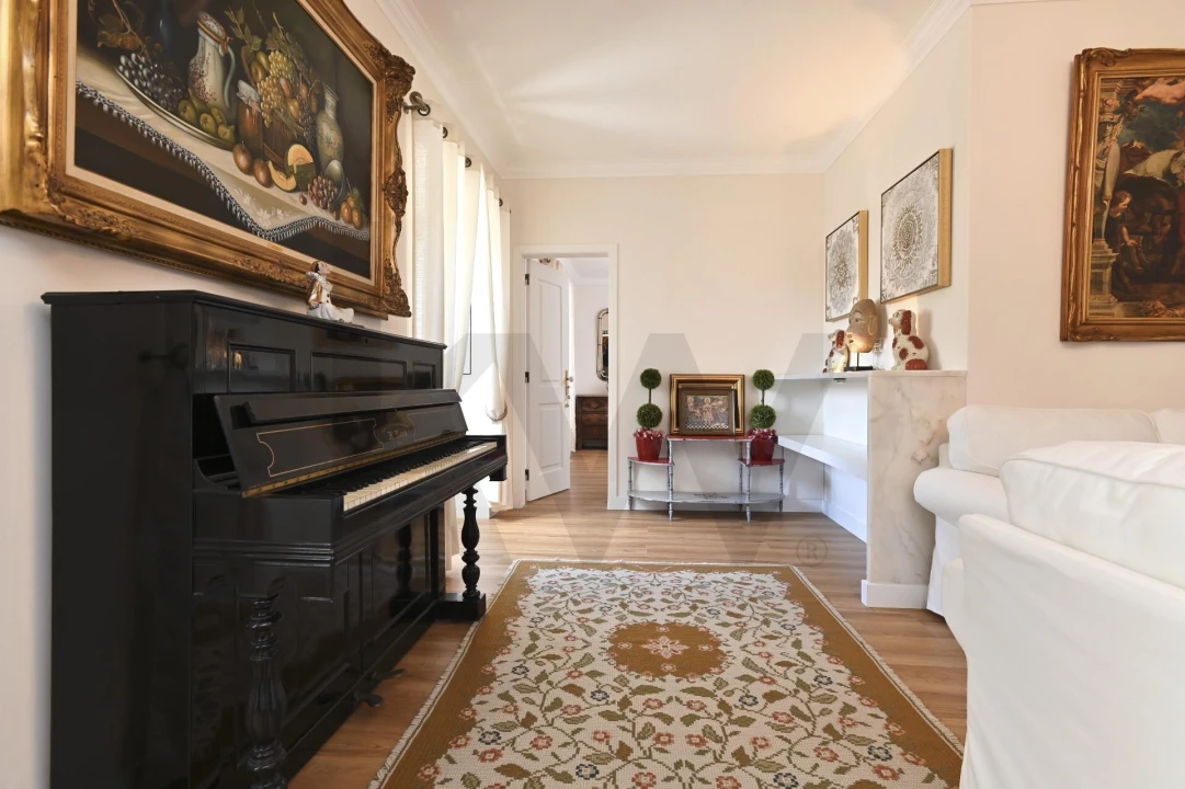 Moradia T4 para Venda em Fanhões Foto 3