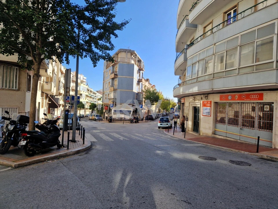 Apartamento T2 para Venda em Algés, Linda-A-Velha e Cruz Quebrada-Dafundo Foto 6