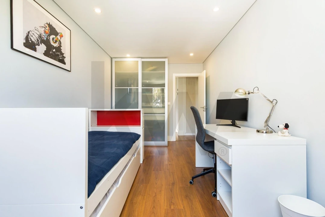 Moradia T3 para Venda em Barcarena Foto 11