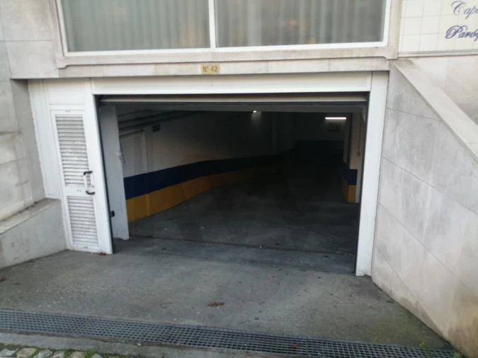 Garagem para Arrendamento em Queluz e Belas Foto 14