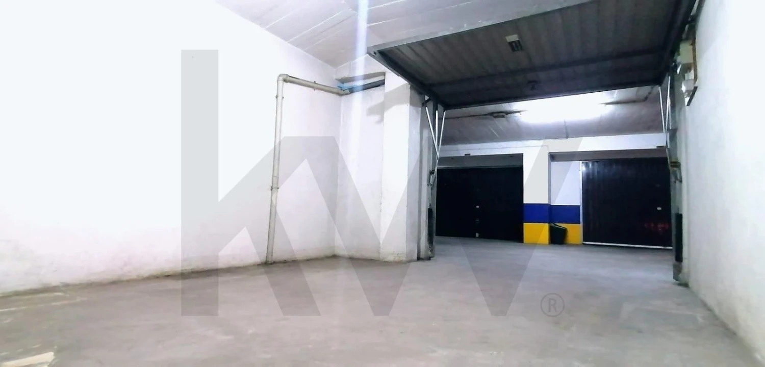 Garagem para Arrendamento em Queluz e Belas Foto 4