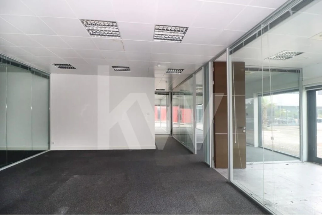 Escritório para Arrendamento em São João das Lampas e Terrugem Foto 9