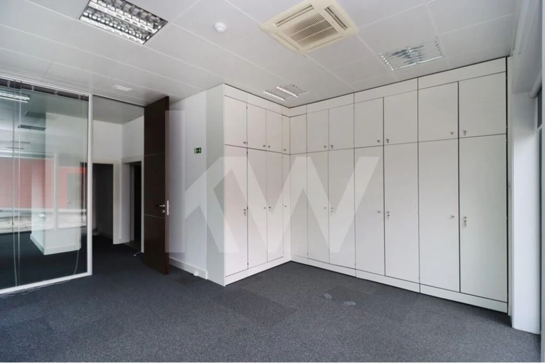 Escritório para Arrendamento em São João das Lampas e Terrugem Foto 11