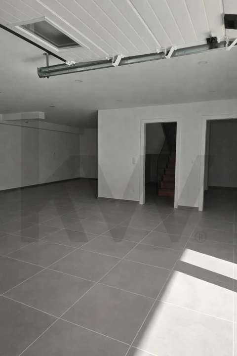 Moradia T4 para Venda em São João das Lampas e Terrugem