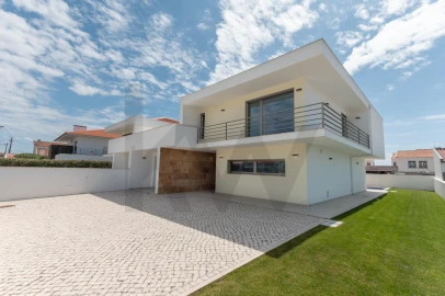 Moradia T4 para Venda em Santa Maria e São Miguel, São Martinho, São Pedro Penaferrim