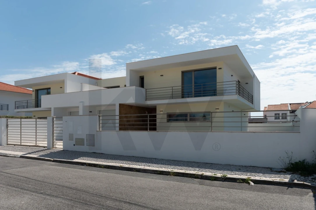Moradia T4 para Venda em Santa Maria e São Miguel, São Martinho, São Pedro Penaferrim Foto 10