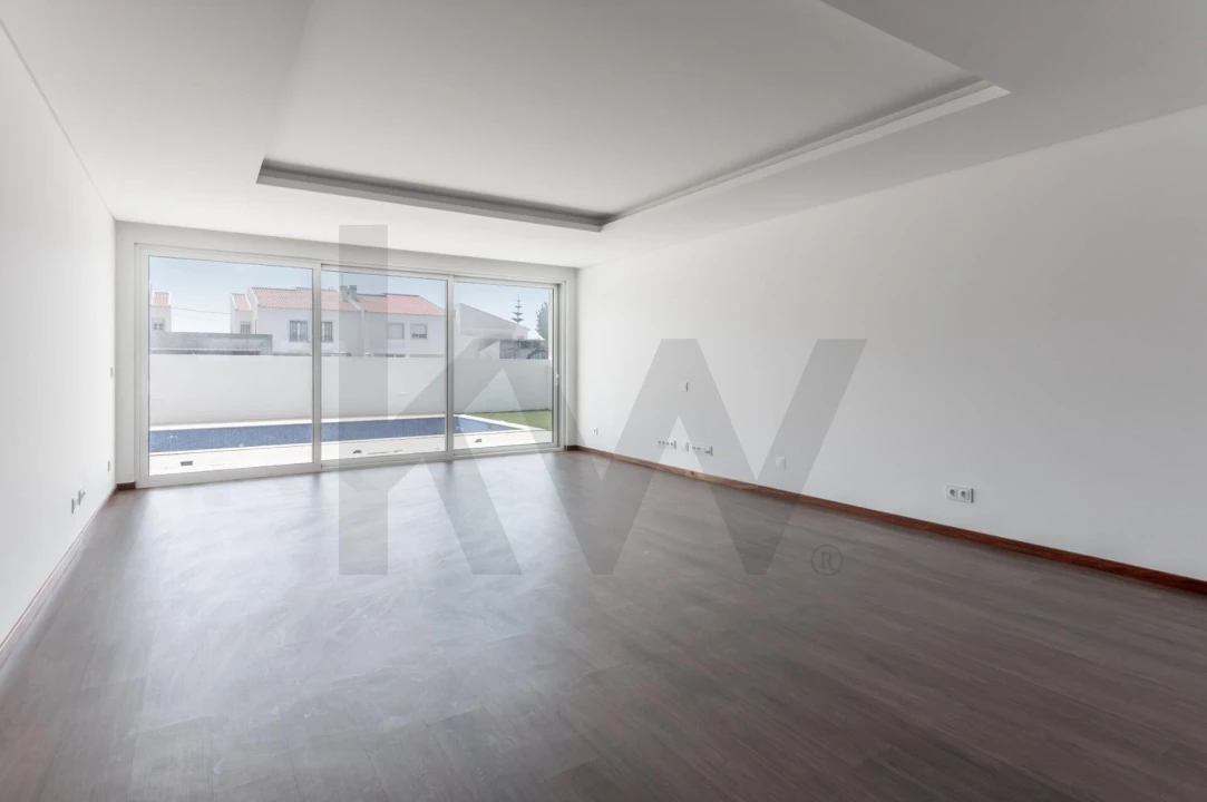 Moradia T4 para Venda em Santa Maria e São Miguel, São Martinho, São Pedro Penaferrim Foto 8