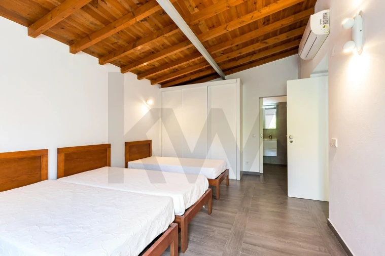 Moradia T4 para Venda em São Pedro da Cadeira Foto 18