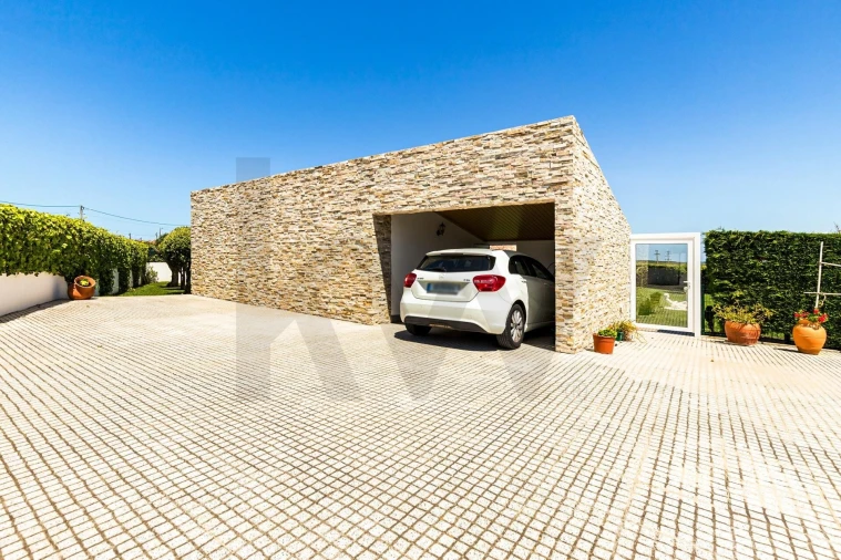 Moradia T4 para Venda em São Pedro da Cadeira Foto 27