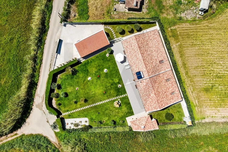 Moradia T4 para Venda em São Pedro da Cadeira Foto 30