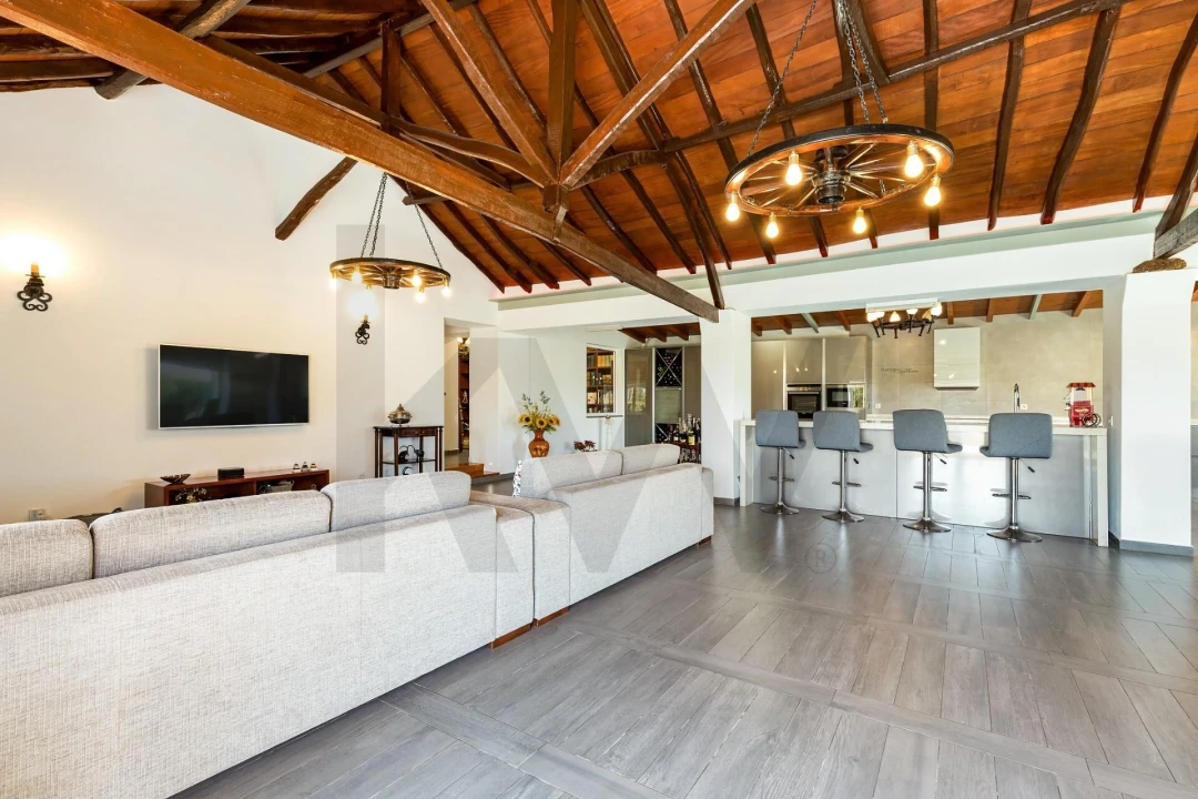 Moradia T4 para Venda em São Pedro da Cadeira Foto 7