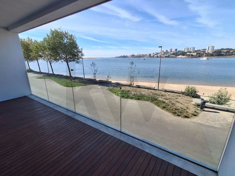 Apartamento T1 para Arrendamento em Canidelo Foto 25