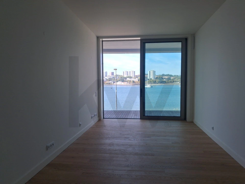 Apartamento T1 para Arrendamento em Canidelo Foto 5