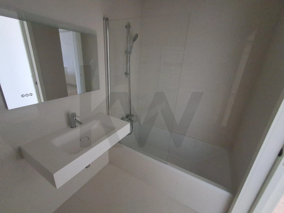 Apartamento T1 para Arrendamento em Canidelo Foto 24