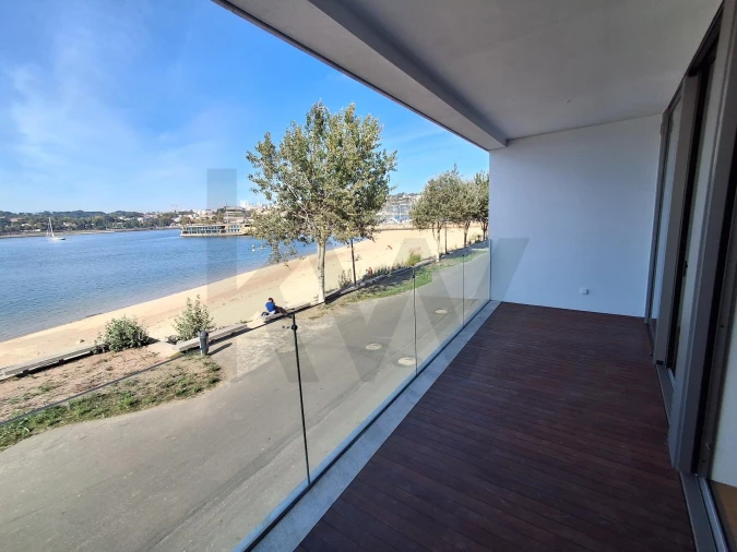 Apartamento T1 para Arrendamento em Canidelo Foto 2