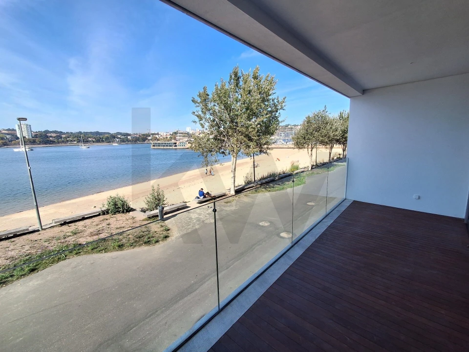 Apartamento T1 para Arrendamento em Canidelo Foto 26