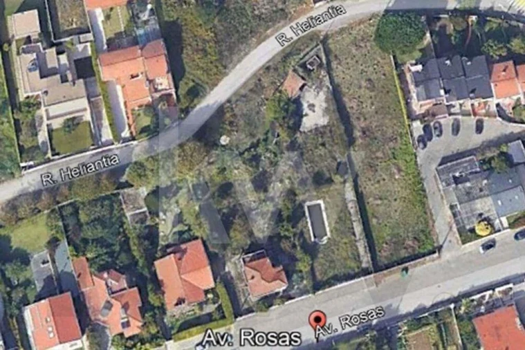 Moradia T4 para Venda em Gulpilhares e Valadares Foto 14