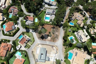 Terreno para Venda em Charneca de Caparica e Sobreda