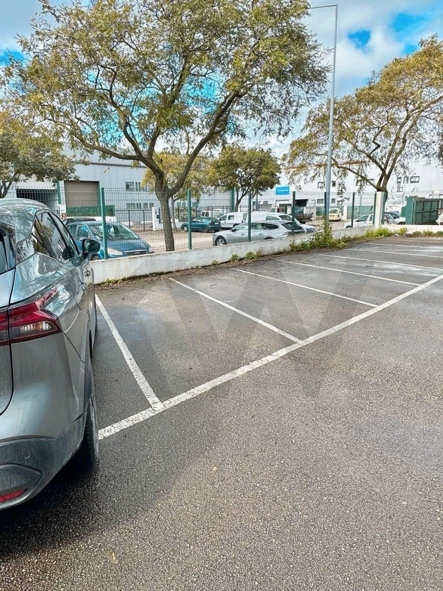 Armazém para Venda em Seixal, Arrentela e Aldeia de Paio Pires Foto 2
