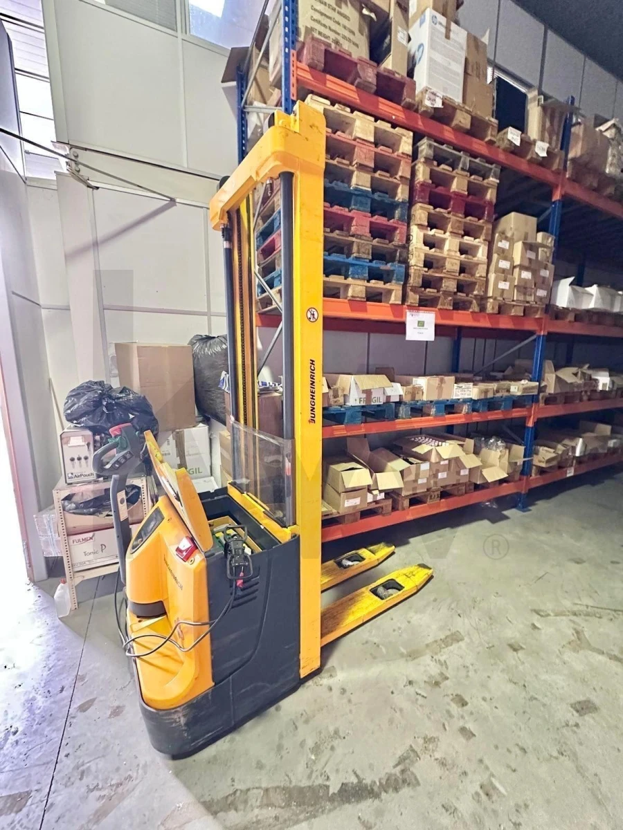 Armazém para Venda em Seixal, Arrentela e Aldeia de Paio Pires Foto 17