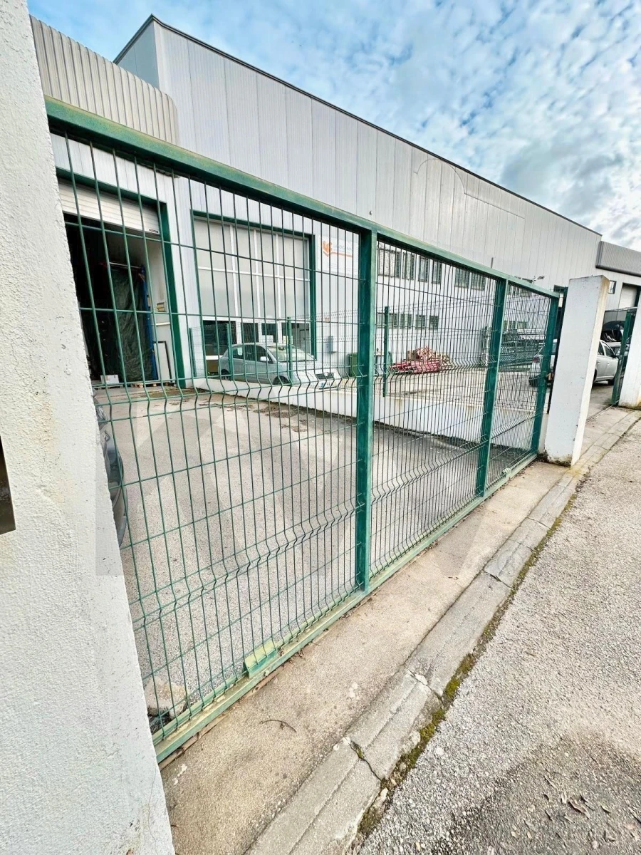 Armazém para Venda em Seixal, Arrentela e Aldeia de Paio Pires Foto 41