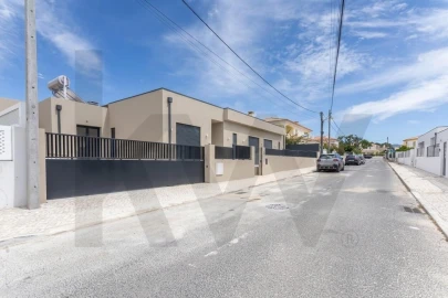 Moradia T4 para Venda em Azeitão (São Lourenço e São Simão)