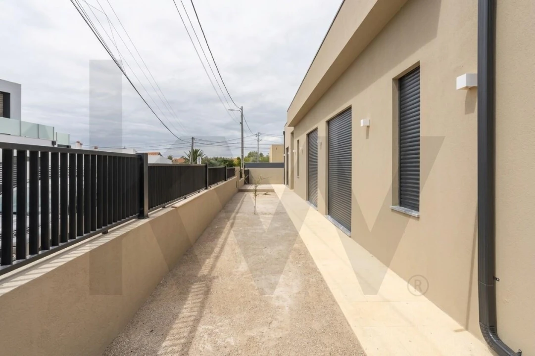 Moradia T4 para Venda em Azeitão (São Lourenço e São Simão) Foto 8