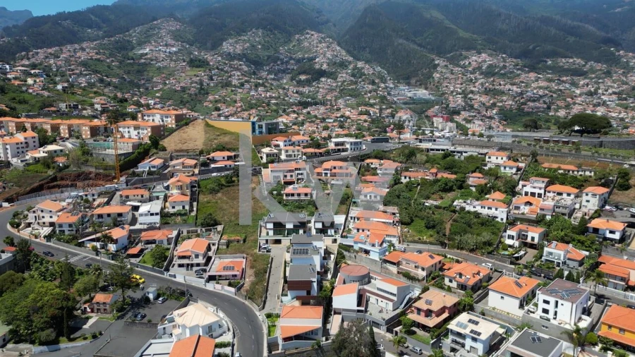 Moradia T3 para Venda em Santo Antonio Foto 4