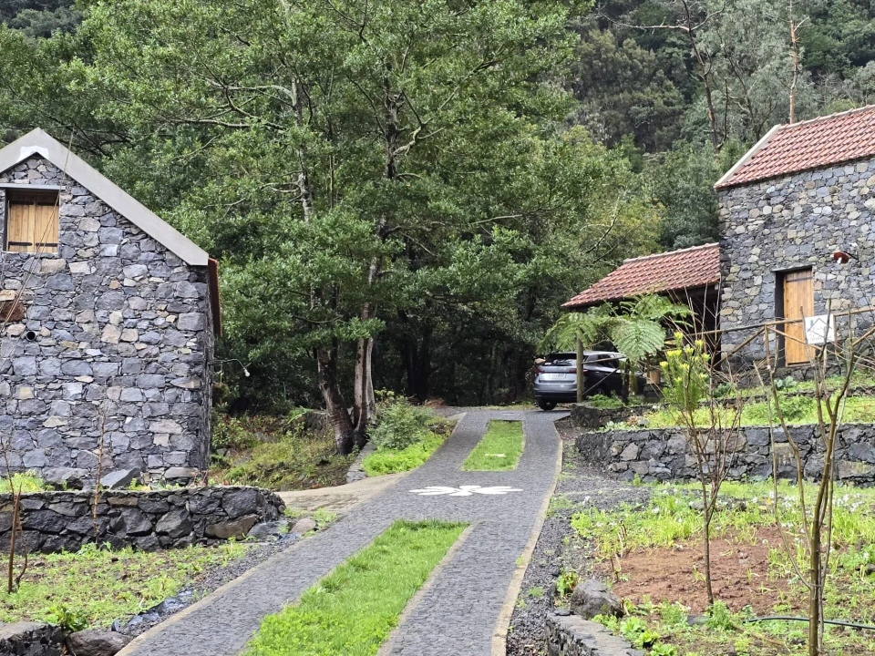 Prédio para Venda em Seixal Foto 14