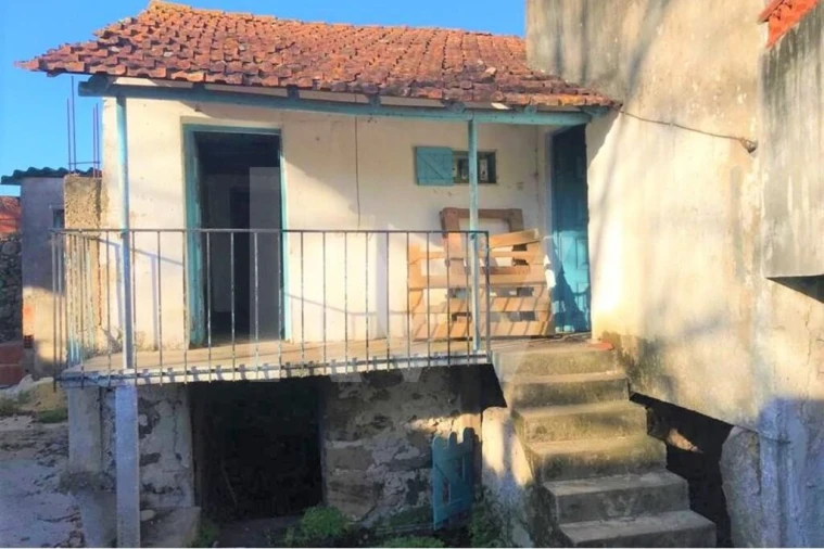 Moradia T2 para Venda em Semide e Rio Vide Foto 13