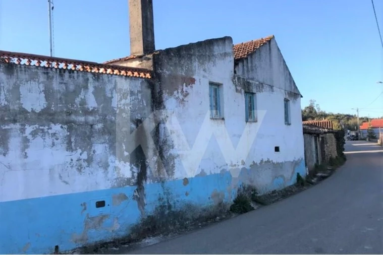 Moradia T2 para Venda em Semide e Rio Vide Foto 2