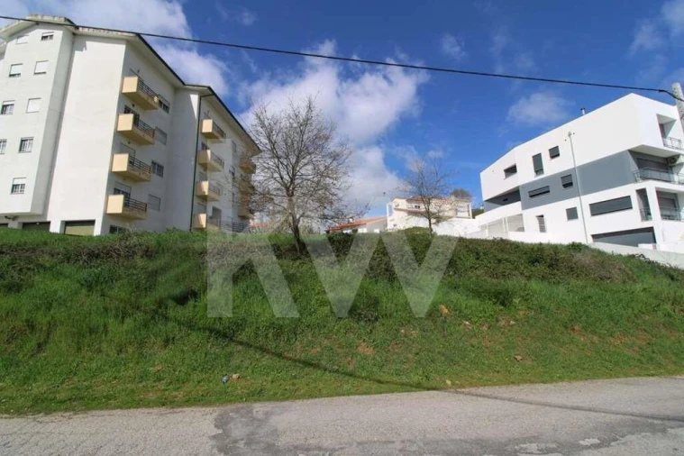 Terreno para Venda em Soure Foto 8