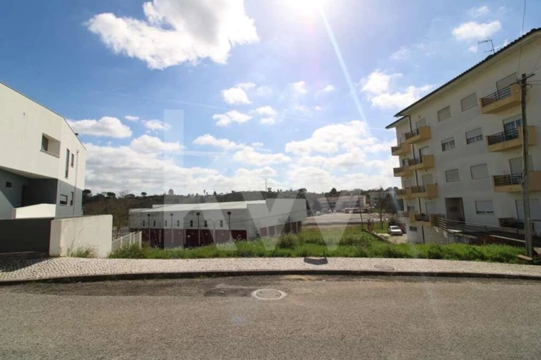 Terreno para Venda em Soure Foto 2