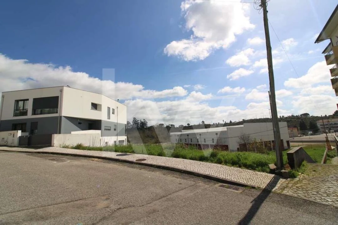 Terreno para Venda em Soure Foto 4