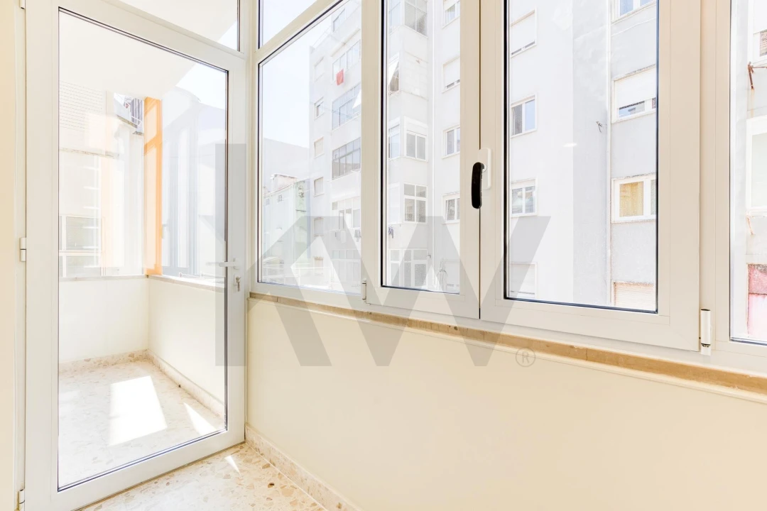 Apartamento T3 para Arrendamento em Arroios Foto 14