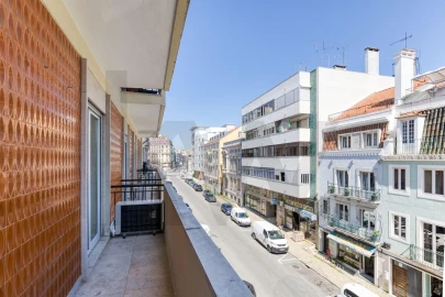 Apartamento T3 para Arrendamento em Arroios