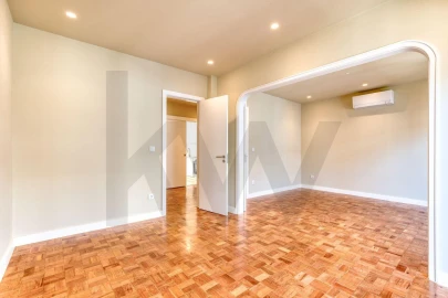 Apartamento T3 para Arrendamento em Arroios