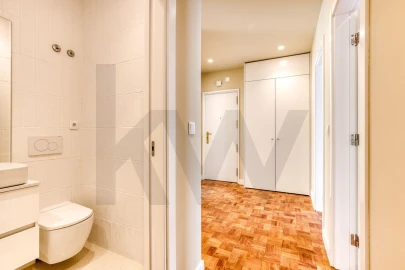 Apartamento T3 para Arrendamento em Arroios