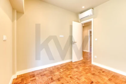 Apartamento T3 para Arrendamento em Arroios