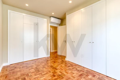Apartamento T3 para Arrendamento em Arroios